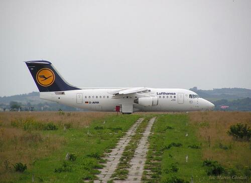 Avro_146-RJ85_D-AVRR_01.JPG