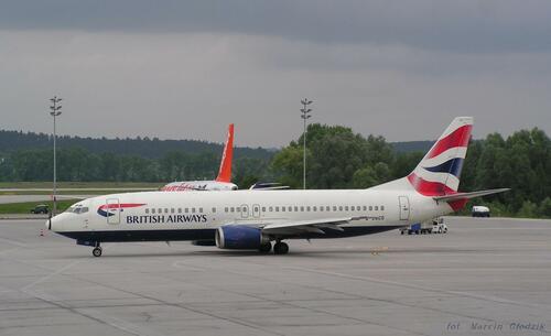 B_737-436_G-DOCO_British_Airways01.JPG