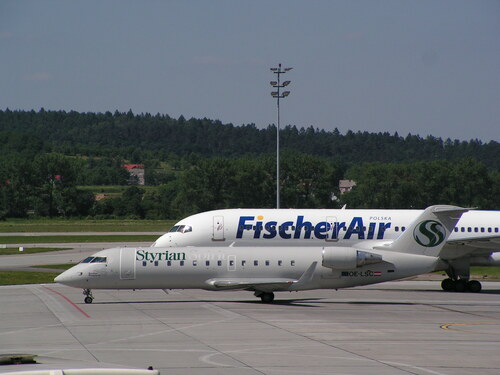CL-600-2B19_Regional_Jet_CRJ-200LR_OE-LSC_SS_01.jpg