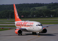 B_737-73V_G-EZJY_easyJetcom01.jpg