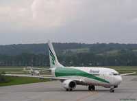 B_737-8K2_PH-HZD_01.jpg