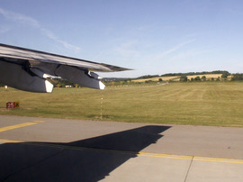 Avro_146-RJ85_D-AVRG_03.jpg