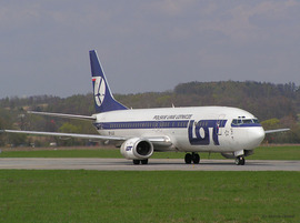 B_737-45D_SP-LLC_LOT_01.jpg