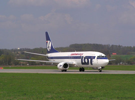 B_737-45D_SP-LLE_CW_01.jpg