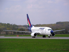 B_737-6Q8_HA-LOG_M_00.jpg