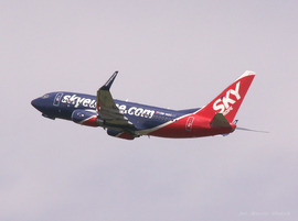 B_737-76N_OM-NGC_SE_01.jpg