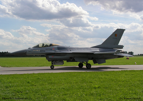 GD_F-16AM_Fighting_Falcon_Bel_AF_FA-133_02.jpg