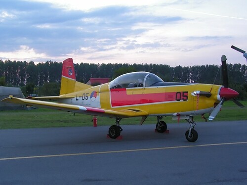 PC-7_Hol_AF_L-05_00.jpg