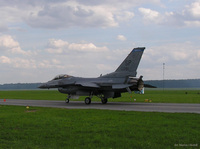 F-16C_Fighting_Falcon_US_AF_SP_96-0081_01.jpg