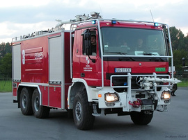 Mercedes-Benz_straz_poz_01.jpg