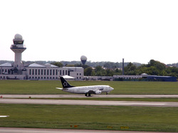 B_737-55D_SP-LKE_LOT_05.jpg