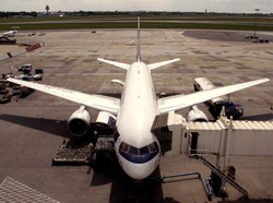 B_767-25DER_SP-LOA_LOT_18.jpg