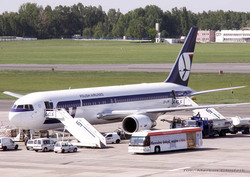B_767-319ER_SP-LPF_LOT_06.jpg