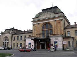 Dworzec_PKP_Tarnow_01.jpg