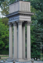 TarnowStatuaBema03.jpg