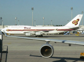 B_747-4D7_HS-TGP_ThA_01.jpg